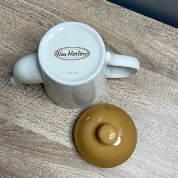 Tim Hortons Limited Edition 2006 Always Fresh Ceramic Teapot White Tan 2 Cup - Picture 5 of 7